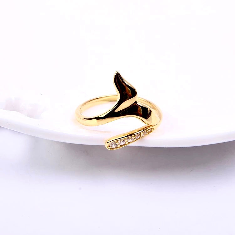 Whale Tail Ring